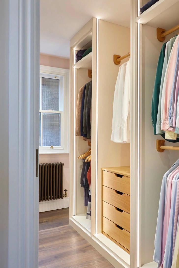 architect-detail-clothing-cabinet-r10-builders-Lonsdale-Road