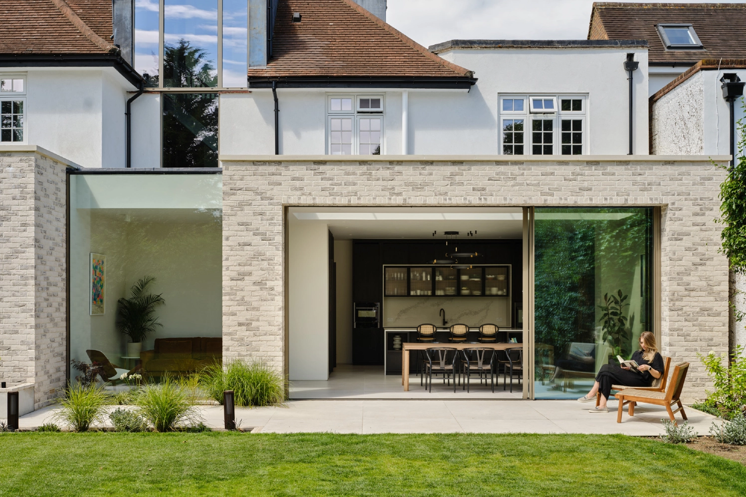architect-detail-ofull-width-rear-aspect-biofolds-r10-builders-Dover-park